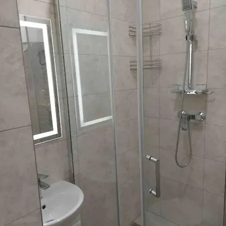 Apartment For Rent In The City Center Of Kharkiv K18 Elinaflats Room photo